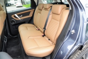 实拍图集与购车指南：全面解析车辆配置与价格信息