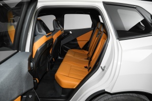 豪华SUV实拍图集与购车指南，内饰外观全景解析